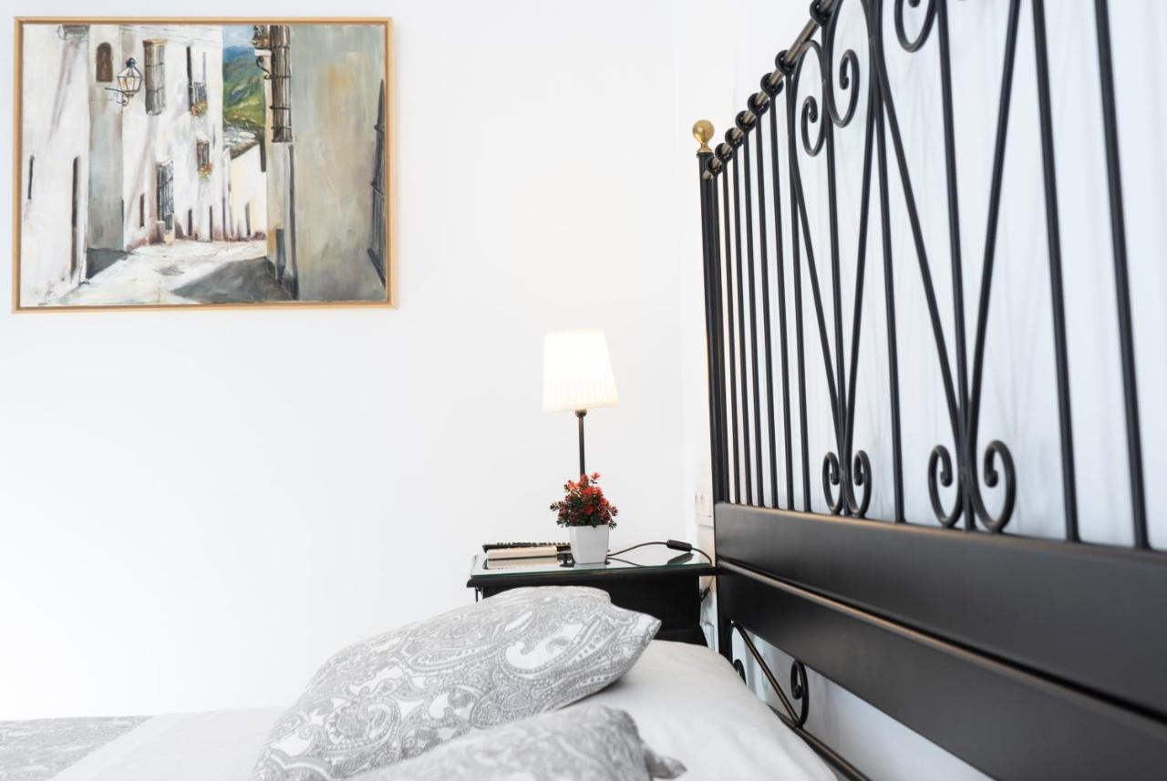 Hostal Trafalgar Barbate Kültér fotó